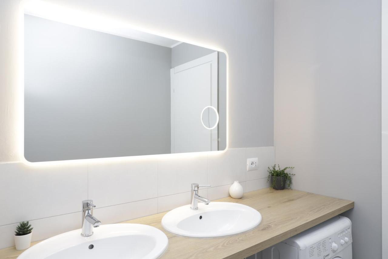 Hemeras Boutique Homes - 2 Luxury Apartments In The City Center 밀라노 외부 사진